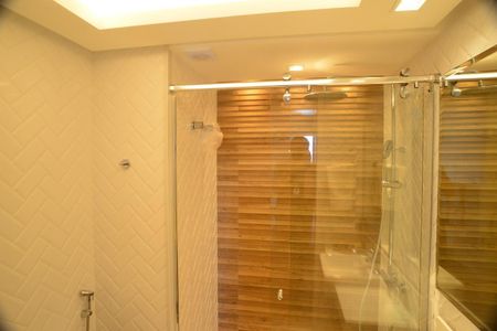 Apartamento para alugar com 354m², 5 quartos e 4 vagasBanheiro Suíte 1