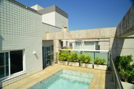 Apartamento para alugar com 354m², 5 quartos e 4 vagasPiscina