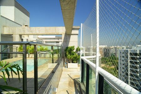 Apartamento para alugar com 354m², 5 quartos e 4 vagasPiscina