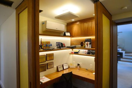 Apartamento para alugar com 354m², 5 quartos e 4 vagasEscritório