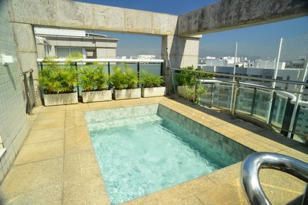 Apartamento para alugar com 354m², 5 quartos e 4 vagasPiscina