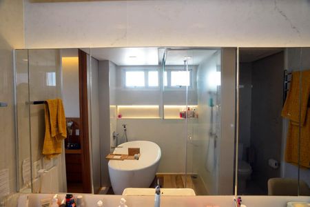 Apartamento para alugar com 354m², 5 quartos e 4 vagasBanheiro Suíte 3