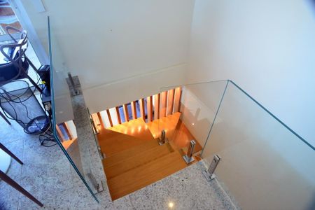 Apartamento para alugar com 354m², 5 quartos e 4 vagasEscada de Acesso Segundo Piso