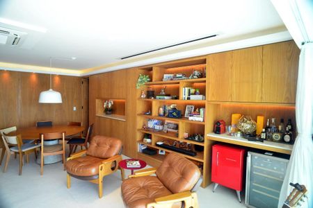 Apartamento para alugar com 354m², 5 quartos e 4 vagasSala