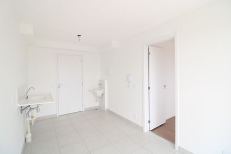 Sala de apartamento para alugar com 1 quarto, 28m² em Jardim Itacolomi, São Paulo