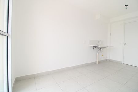 Sala de apartamento para alugar com 1 quarto, 28m² em Jardim Itacolomi, São Paulo