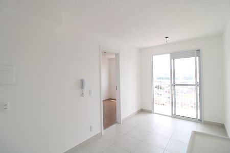 Sala de apartamento para alugar com 1 quarto, 28m² em Jardim Itacolomi, São Paulo