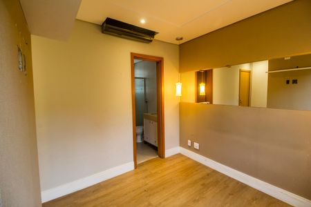 Apartamento à venda com 94m², 2 quartos e 2 vagas Apartamento à venda com 94m², 2 quartos e 2 vagasSuíte