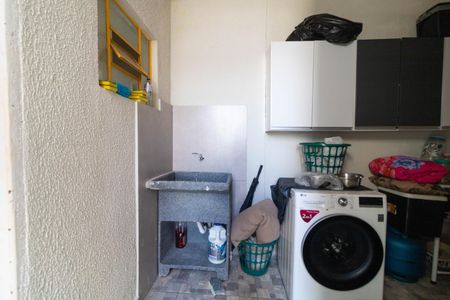 Casa à venda com 140m², 2 quartos e 5 vagas Casa à venda com 140m², 2 quartos e 5 vagasÁrea de Serviço