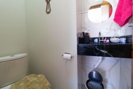 Casa à venda com 140m², 2 quartos e 5 vagas Casa à venda com 140m², 2 quartos e 5 vagasLavabo