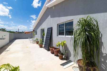 Casa à venda com 140m², 2 quartos e 5 vagas Casa à venda com 140m², 2 quartos e 5 vagasQuintal
