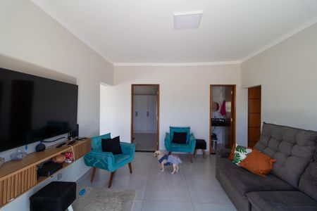 Casa à venda com 140m², 2 quartos e 5 vagas Casa à venda com 140m², 2 quartos e 5 vagasSalas