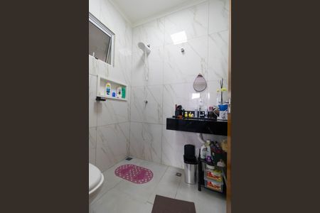 Casa à venda com 140m², 2 quartos e 5 vagas Casa à venda com 140m², 2 quartos e 5 vagasBanheiro da Suíte 02