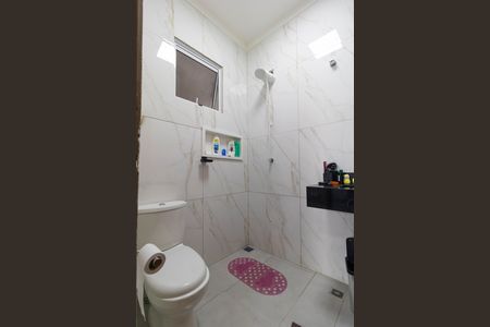 Casa à venda com 140m², 2 quartos e 5 vagas Casa à venda com 140m², 2 quartos e 5 vagasBanheiro da Suíte 02