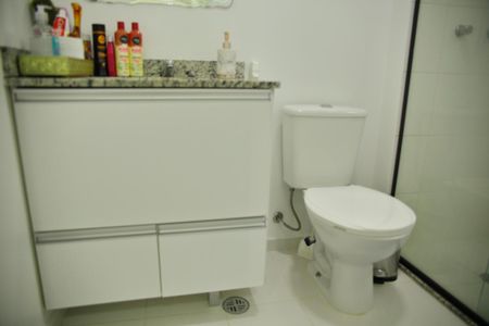 Apartamento à venda com 104m², 2 quartos e 2 vagasBanheiro da Suíte 2