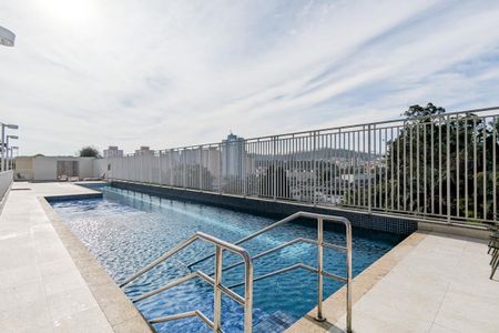Apartamento à venda com 52m², 2 quartos e 1 vaga Apartamento à venda com 52m², 2 quartos e 1 vagaÁrea comum - Piscina