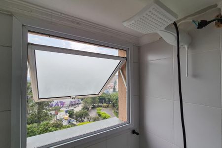 Apartamento à venda com 52m², 2 quartos e 1 vaga Apartamento à venda com 52m², 2 quartos e 1 vagaBanheiro Social