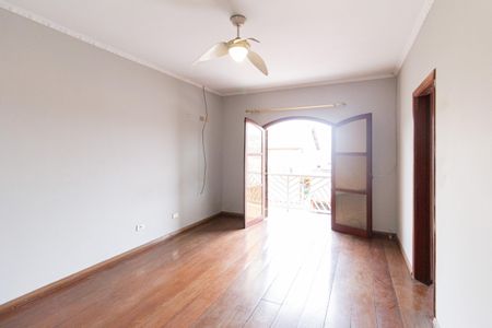 Casa à venda com 221m², 3 quartos e 4 vagasSuíte