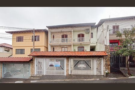 Casa à venda com 221m², 3 quartos e 4 vagasFachada
