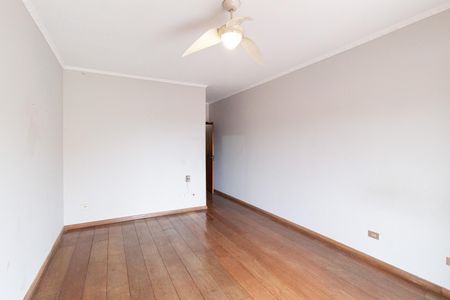 Casa à venda com 221m², 3 quartos e 4 vagasSuíte