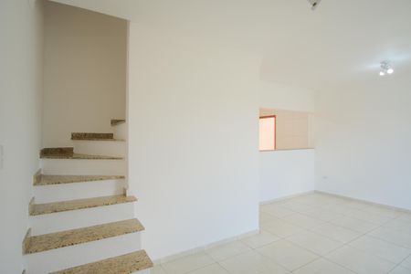 Casa de condomínio à venda com 157m², 3 quartos e 2 vagasSala