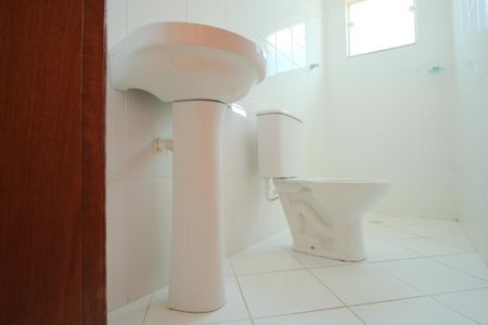 Casa de condomínio à venda com 157m², 3 quartos e 2 vagasBanheiro Social