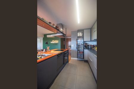 Apartamento à venda com 109m², 2 quartos e 2 vagasCozinha