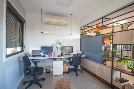 Apartamento à venda com 109m², 2 quartos e 2 vagasEscritório