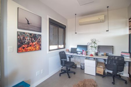 Apartamento à venda com 109m², 2 quartos e 2 vagasEscritório