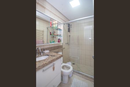 Apartamento à venda com 109m², 2 quartos e 2 vagasBanheiro Social