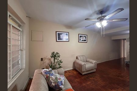 Sala de casa à venda com 3 quartos, 140m² em Vila Miriam, São Paulo