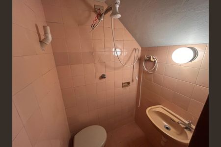 Casa para alugar com 140m², 3 quartos e 2 vagas Casa para alugar com 140m², 3 quartos e 2 vagasBanheiro de serviço