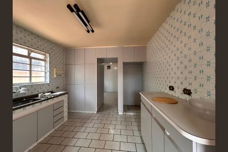 Casa para alugar com 140m², 3 quartos e 2 vagas Casa para alugar com 140m², 3 quartos e 2 vagasCozinha