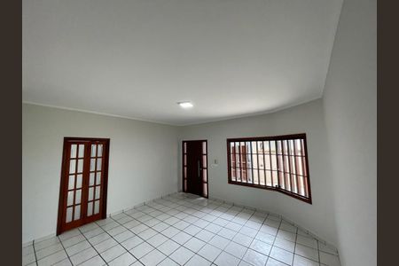Sala de casa para alugar com 3 quartos, 182m² em Jardim Simus, Sorocaba