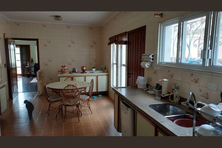 Casa à venda com 300m², 3 quartos e 1 vaga Casa à venda com 300m², 3 quartos e 1 vagaCozinha