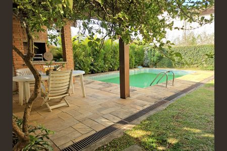 Casa à venda com 300m², 3 quartos e 1 vaga Casa à venda com 300m², 3 quartos e 1 vagaQuintal