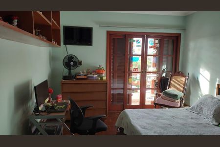 Casa à venda com 300m², 3 quartos e 1 vaga Casa à venda com 300m², 3 quartos e 1 vagaQuarto 1