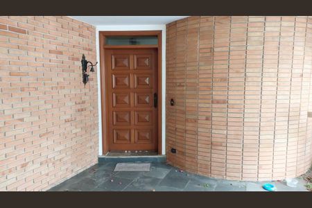 Casa à venda com 300m², 3 quartos e 1 vaga Casa à venda com 300m², 3 quartos e 1 vagaEntrada