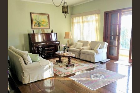 Casa à venda com 300m², 3 quartos e 1 vaga Casa à venda com 300m², 3 quartos e 1 vagaSala