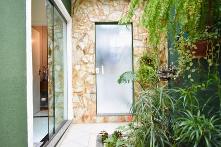 Casa à venda com 132m², 3 quartos e 2 vagasÁrea de Serviço