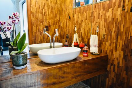 Casa à venda com 132m², 3 quartos e 2 vagasLavabo