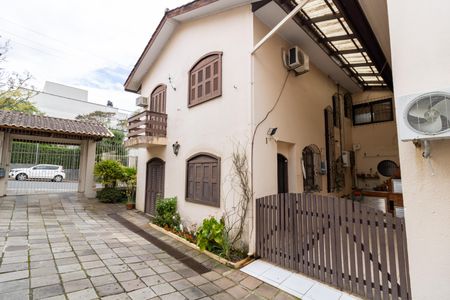 Casa de condomínio à venda com 117m², 3 quartos e 2 vagas Casa de condomínio à venda com 117m², 3 quartos e 2 vagasFachada