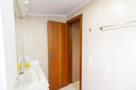 Casa de condomínio à venda com 117m², 3 quartos e 2 vagas Casa de condomínio à venda com 117m², 3 quartos e 2 vagasBanheiro da Suíte