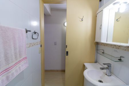 Casa de condomínio à venda com 117m², 3 quartos e 2 vagas Casa de condomínio à venda com 117m², 3 quartos e 2 vagasBanheiro Social