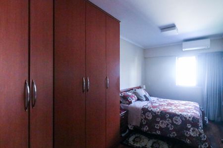 Apartamento à venda com 154m², 3 quartos e 3 vagasSuíte 1