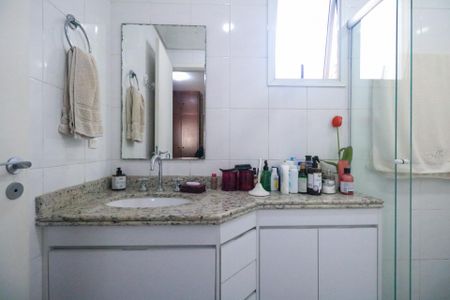 Apartamento à venda com 154m², 3 quartos e 3 vagasBanheiro da Suíte 2