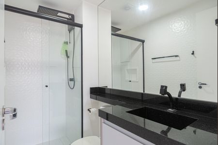 Banheiro de kitnet/studio para alugar com 1 quarto, 24m² em Consolação, São Paulo