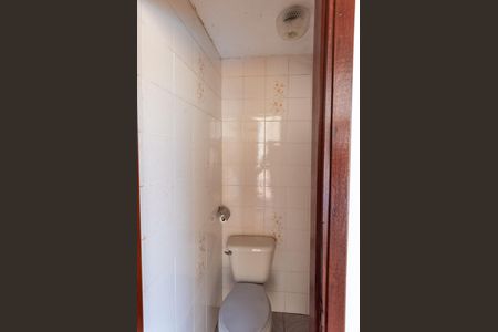 Casa à venda com 250m², 4 quartos e 4 vagas Casa à venda com 250m², 4 quartos e 4 vagasBanheiro da Piscina