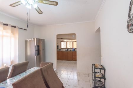 Casa à venda com 250m², 4 quartos e 4 vagas Casa à venda com 250m², 4 quartos e 4 vagasCopa