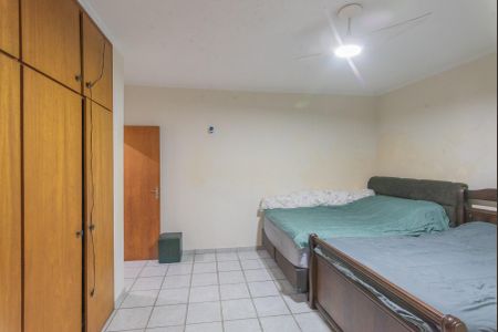 Casa à venda com 250m², 4 quartos e 4 vagas Casa à venda com 250m², 4 quartos e 4 vagasSuíte 3